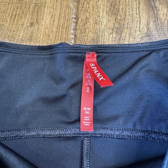 SPANX Faux Leather Leggings Women’s Sz Medium Black High Rise Pants - Picture 2 of 7